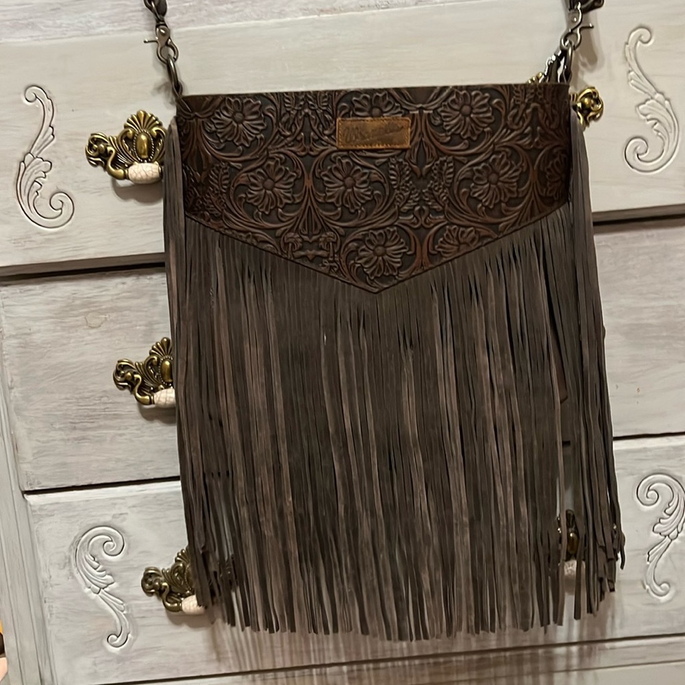 Wrangler Crossbody with concealed carry pocket